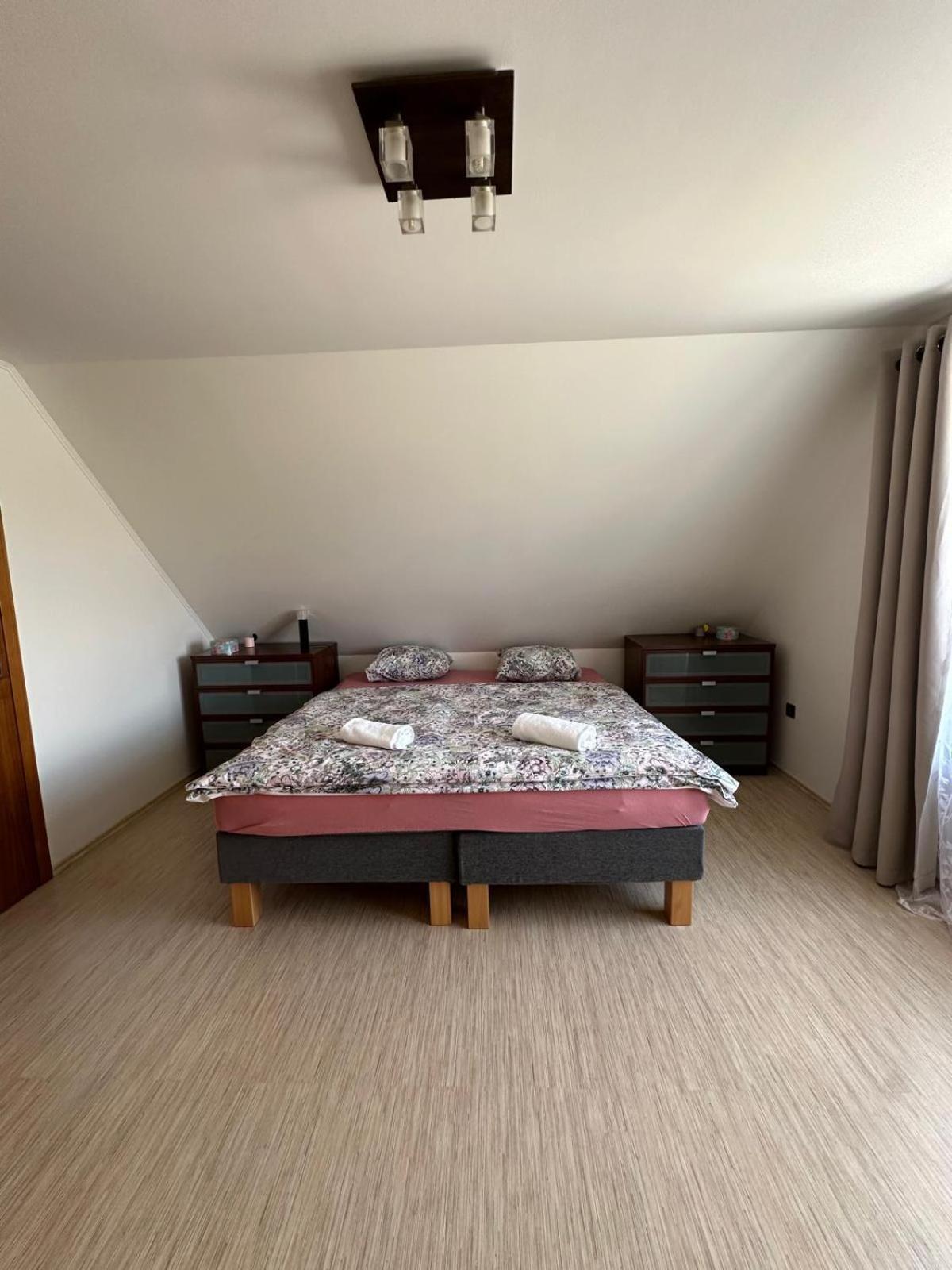 Apartman Lipa Mikulov Buitenkant foto