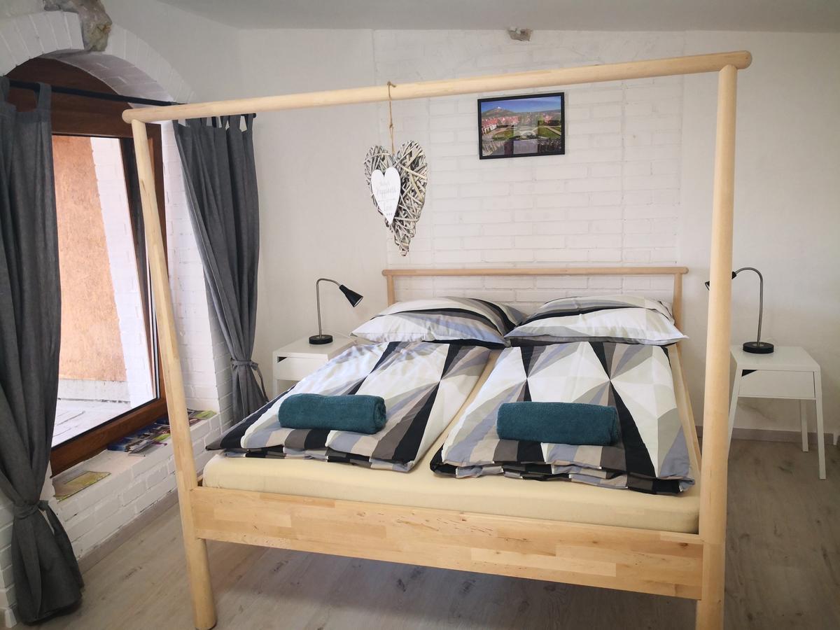 Apartman Lipa Mikulov Buitenkant foto