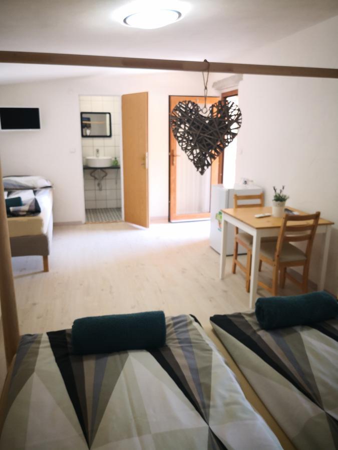 Apartman Lipa Mikulov Buitenkant foto